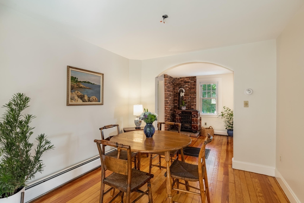 2 Currier Road Manchester, MA 01944 - Photo 8 of 29 Gallery Image 8