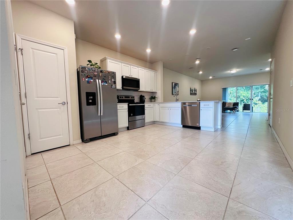 4617 Sparkling Shell Avenue Kissimmee, FL 34746 - Photo 4 of 22