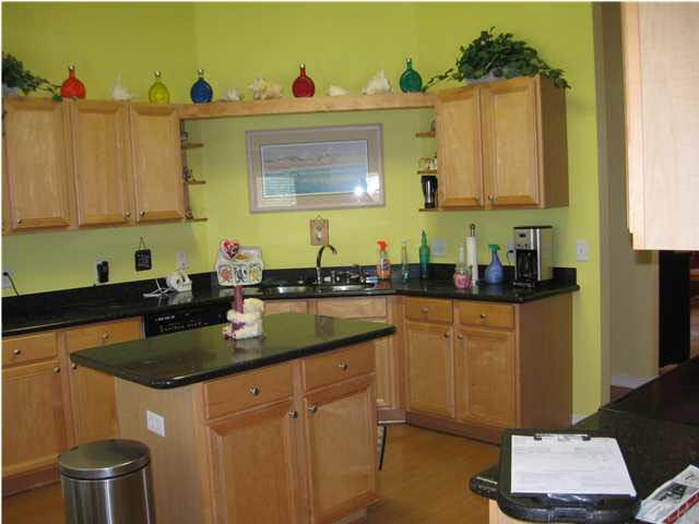 2387 Cove Road Navarre, FL 32566 - Photo 4 of 12 Kitchen w/Island.