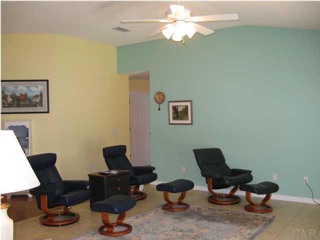 2387 Cove Road Navarre, FL 32566 - Photo 5 of 12 Great room - large and roomy.