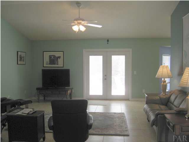 2387 Cove Road Navarre, FL 32566 - Photo 9 of 12 Great room - large greatroom.