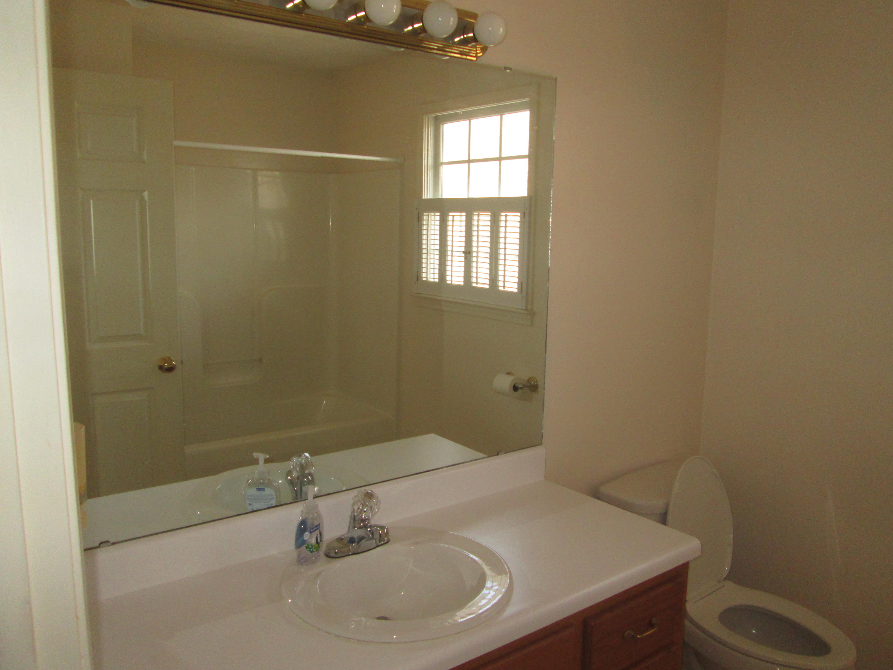 1553 Archway Road Blue Ridge, VA 24064 - Photo 22 of 26 Guest Bath