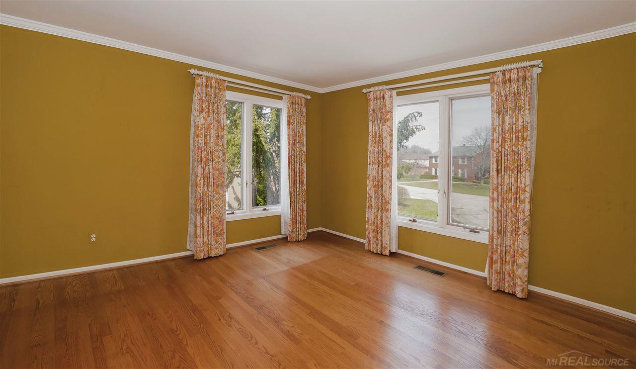 87 Belle Meade Road Grosse Pointe, MI 48236 - Photo 43 of 68 31345766-42.JPG