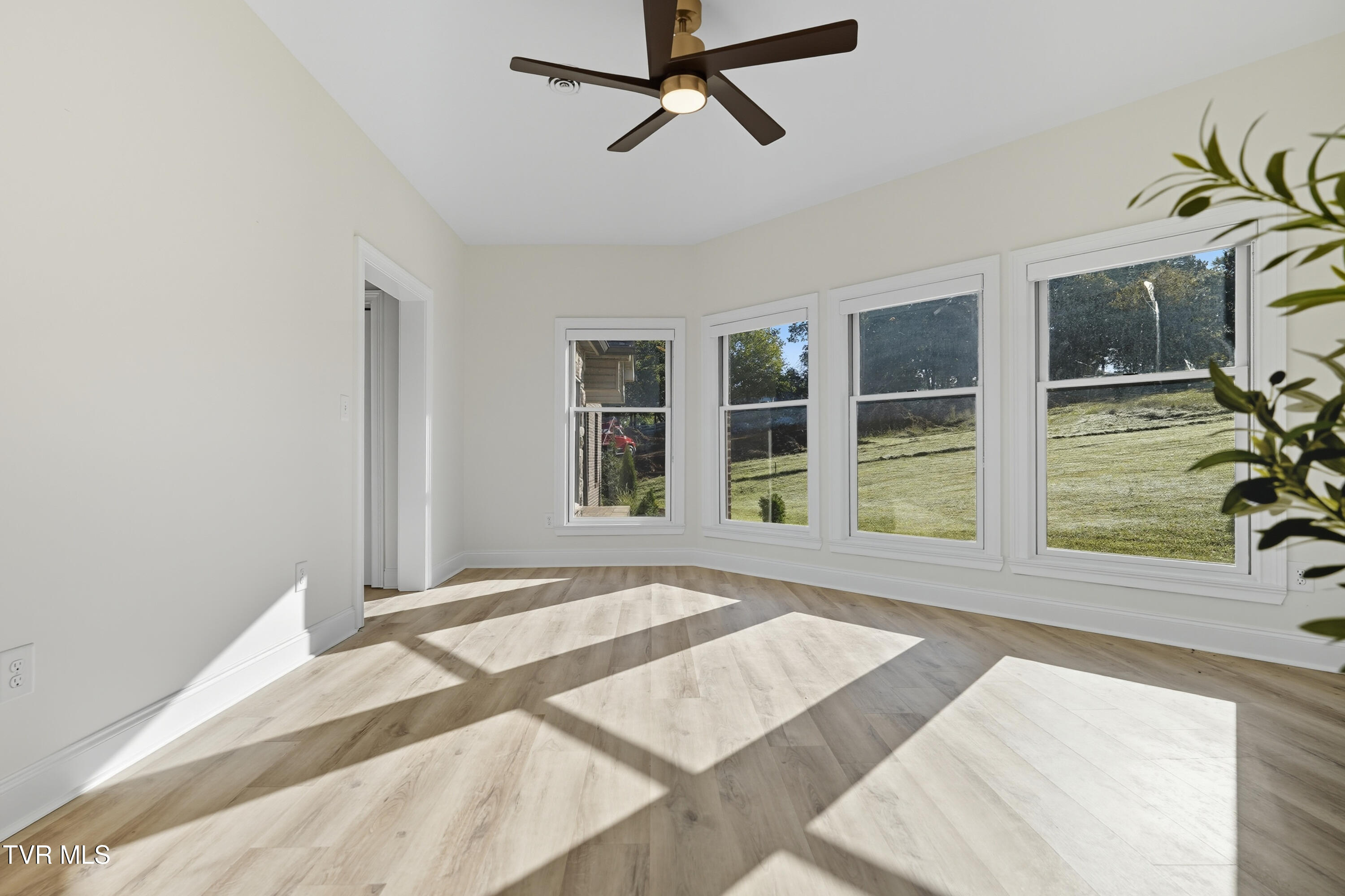 359 Carroll Creek Road Johnson City, TN 37601 - Photo 16 of 60 22_dsc03000