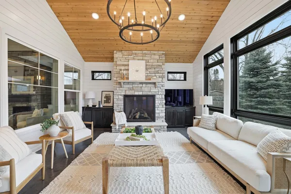 $1,670,000 | 635 Niagara Lane North, Plymouth, MN 55447