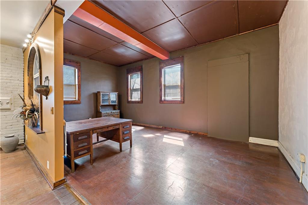 131 Beam Way Pittsburgh, PA 15211 - Photo 11 of 50 a view of a livingroom with furniture and window