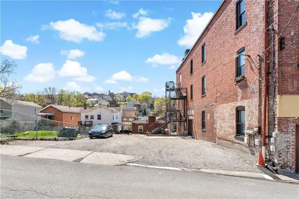 $650,000 | 131 Beam Way, Pittsburgh, PA 15211