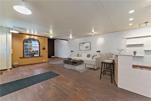 $650,000 | 131 Beam Way, Pittsburgh, PA 15211