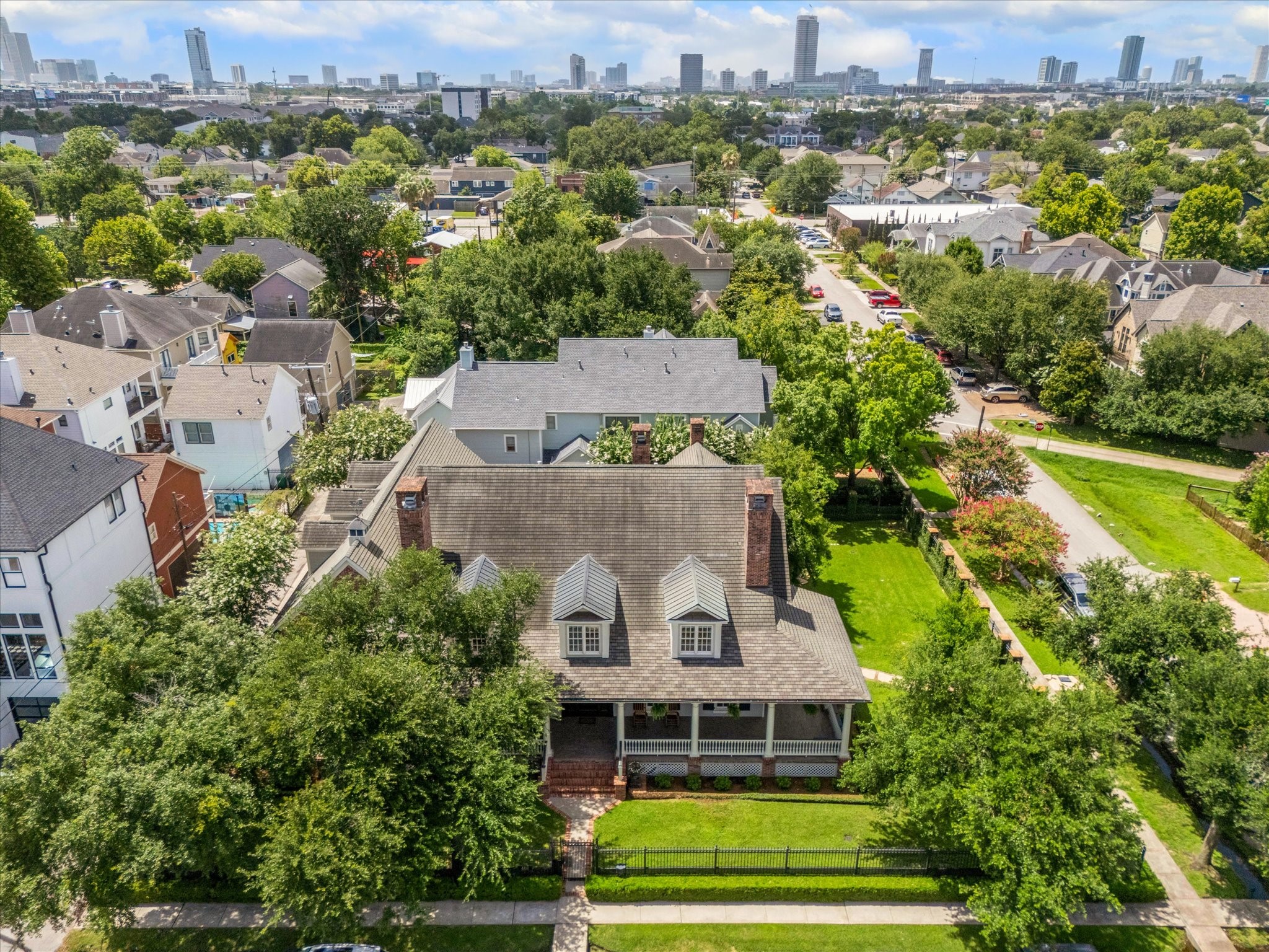 408 East 7th Street Houston, TX 77007 - Photo 2 of 50