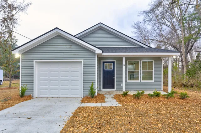 $350,000 | 131 County Rd S-18-409, Summerville, SC 29483