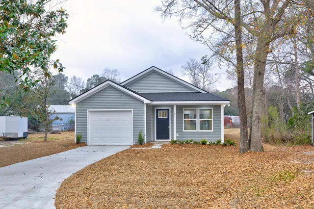 $350,000 | 131 County Rd S-18-409, Summerville, SC 29483