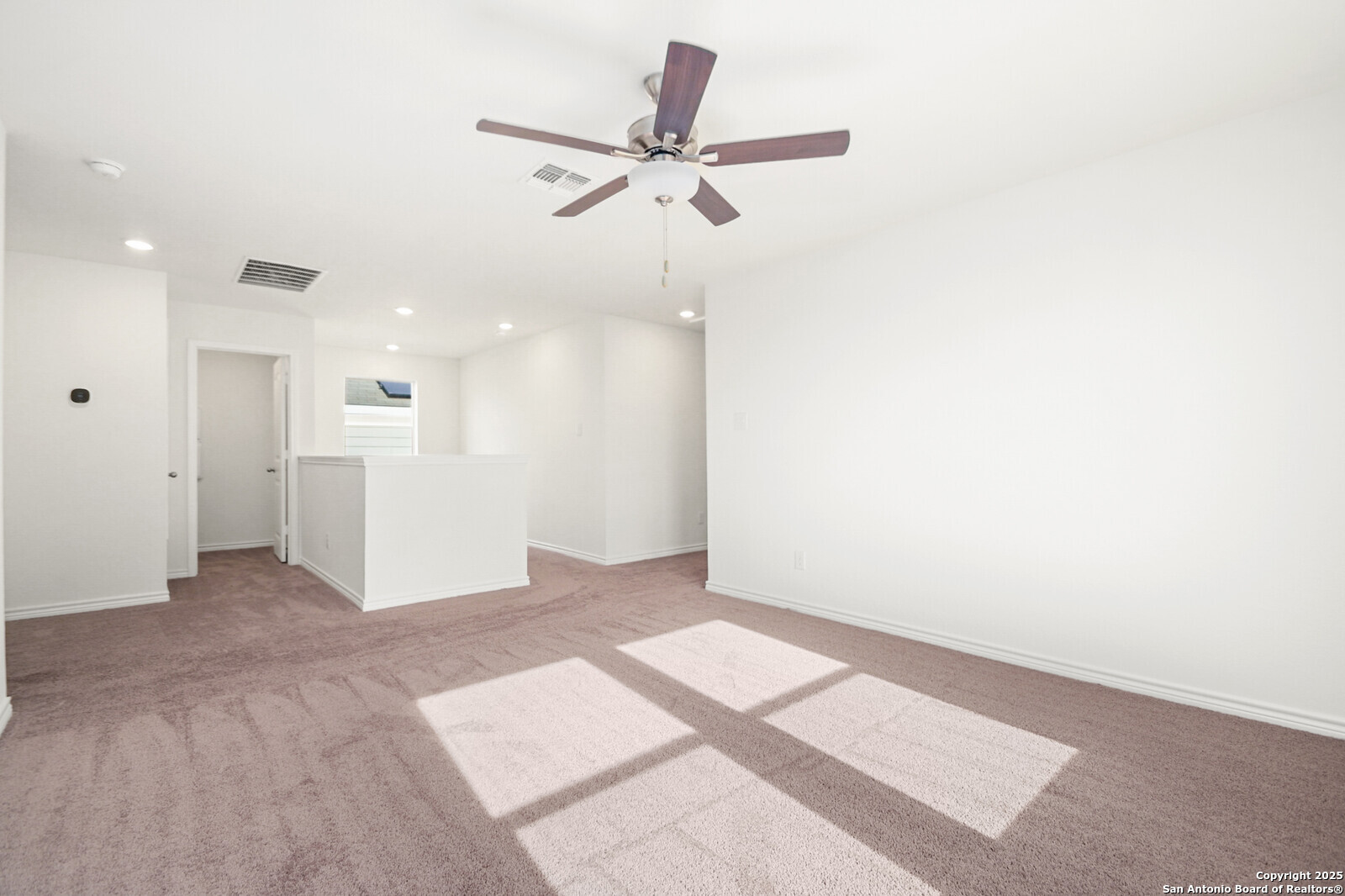 5010 Big Oak Run Elmendorf, TX 78112 - Photo 13 of 31 a view of an empty room