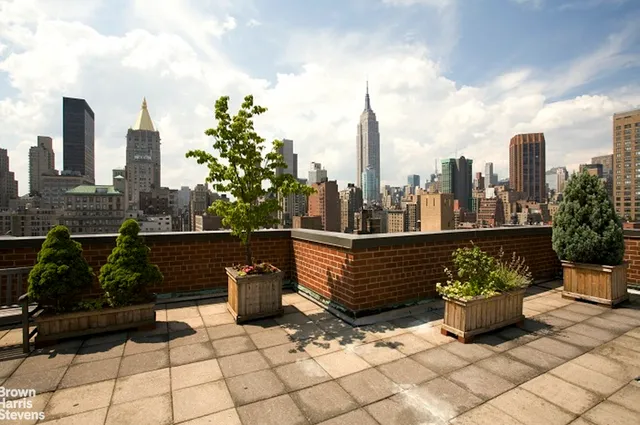 $625,000 | 200 East 27th Street, Unit 11L | Kips Bay