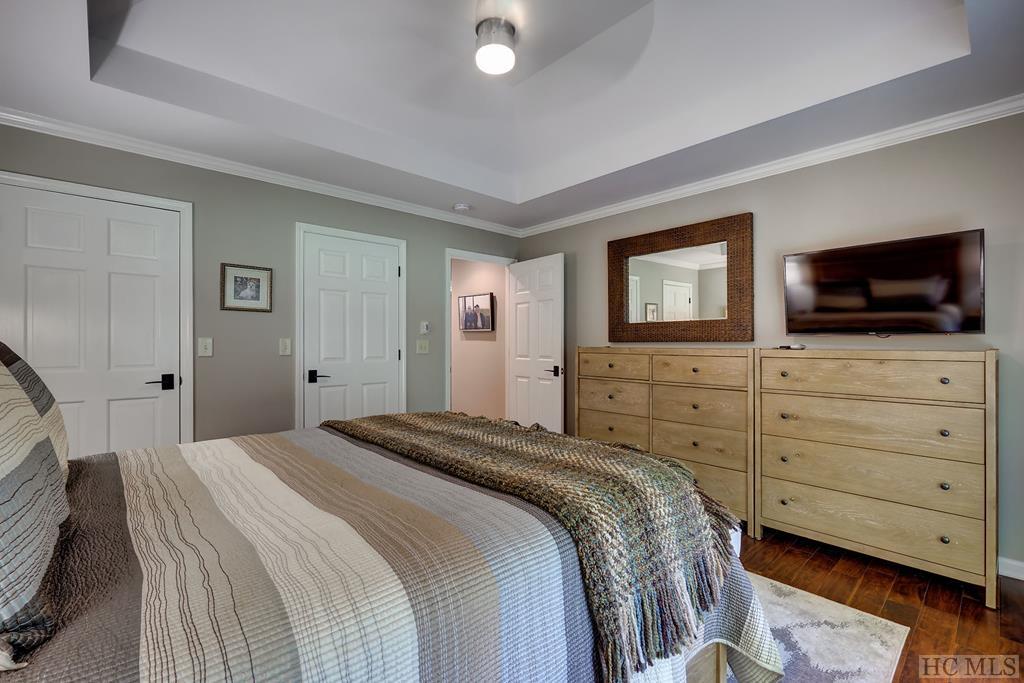 441 Boiling Springs Road Sapphire, NC 28774 - Photo 12 of 25 Gallery Image 12