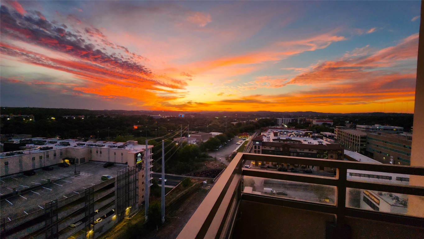 300 Bowie Street, Unit 1305 Austin, TX 78703 - Photo 23 of 38 a view of a balcony with city view