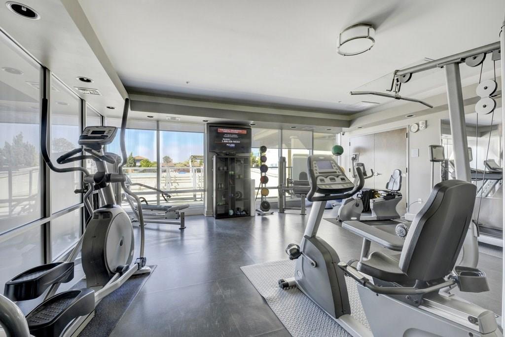 300 Bowie Street, Unit 1305 Austin, TX 78703 - Photo 31 of 38 a view of a room with gym equipment