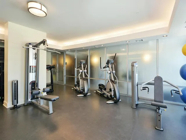 $3,700 | 300 Bowie Street, Unit 1305, Austin, TX 78703