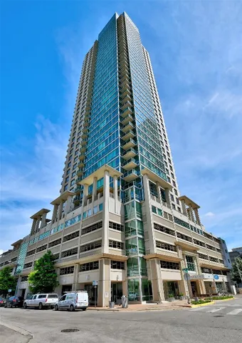 $3,700 | 300 Bowie Street, Unit 1305, Austin, TX 78703