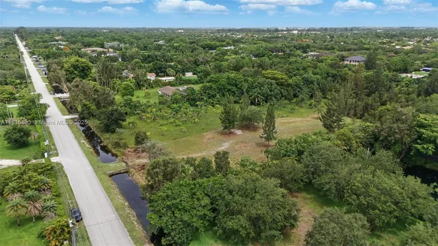 $1,699,000 | 14020 Mustang Trail, Southwest Ranches, FL 33330