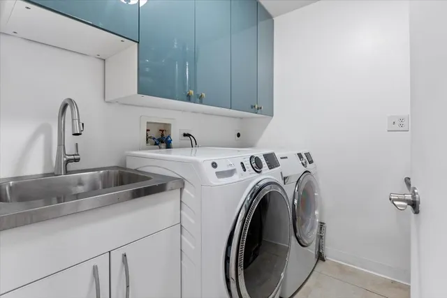 $335,000 | 56 West Briarwood Drive, Streamwood, IL 60107