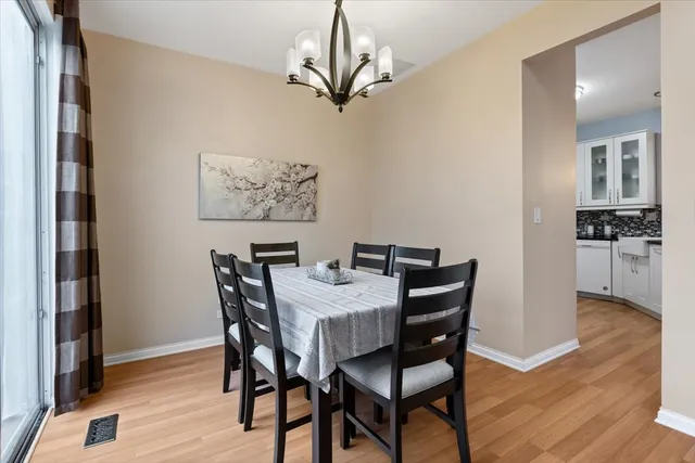 $335,000 | 56 West Briarwood Drive, Streamwood, IL 60107