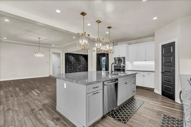 $795,990 | 1684 West Berkshire Lane, Hanford, CA 93230