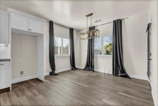 $795,990 | 1684 West Berkshire Lane, Hanford, CA 93230