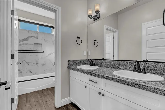 $795,990 | 1684 West Berkshire Lane, Hanford, CA 93230