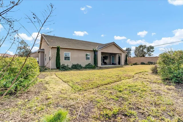 $795,990 | 1684 West Berkshire Lane, Hanford, CA 93230