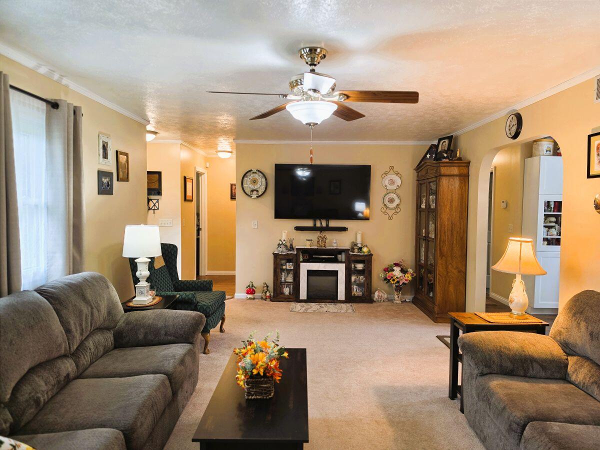 6670 Middle Urbana Road Springfield, OH 45502 - Photo 5 of 68 20260816_144104