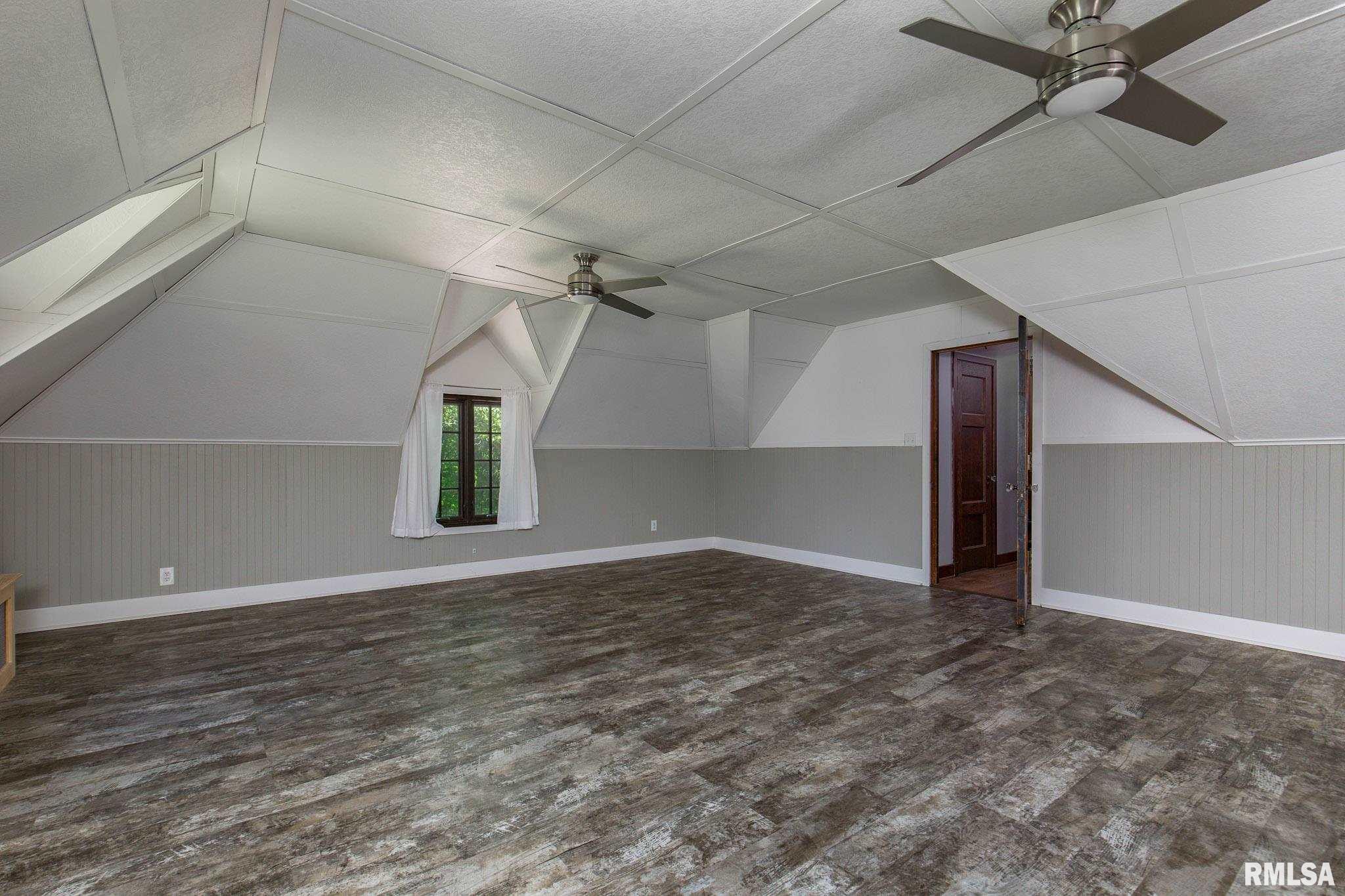 133 Forest Road Davenport, IA 52803 - Photo 24 of 31 Gallery Image 24