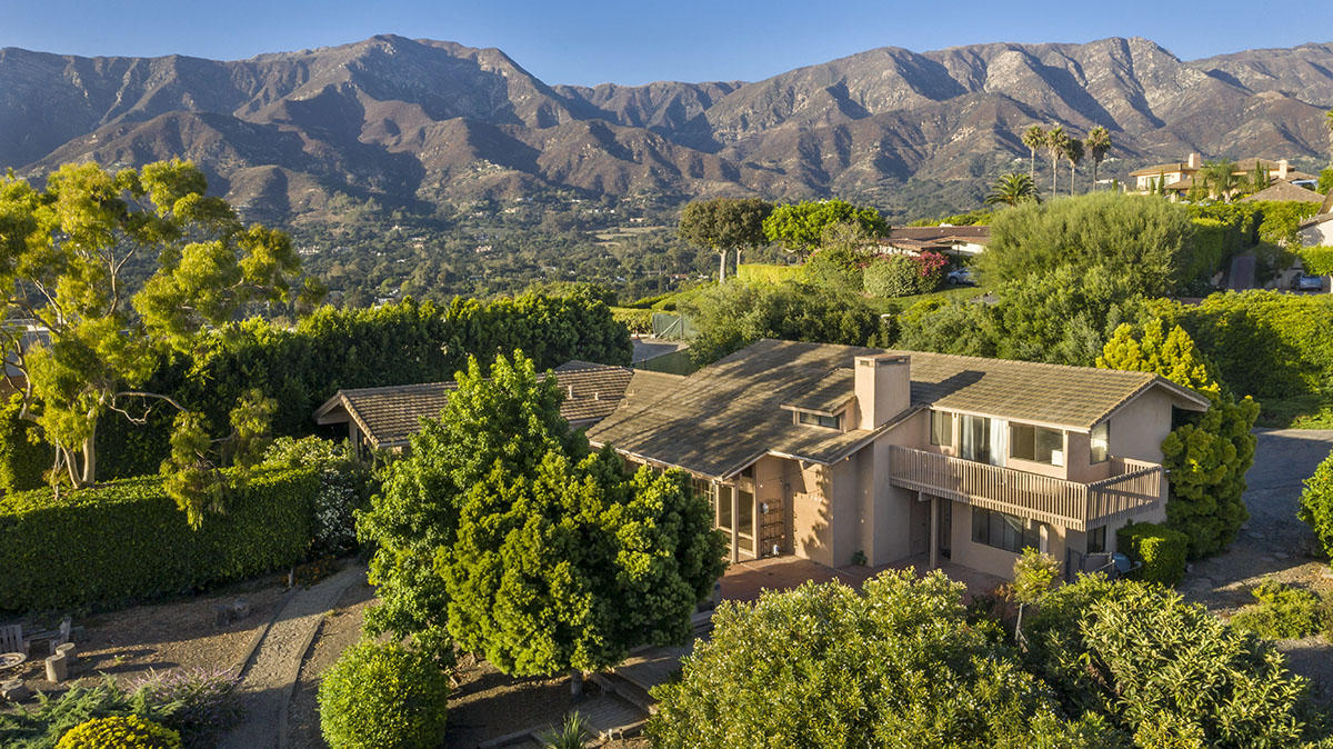347 Ridgecrest Drive Montecito, CA 93108 - Photo 3 of 10 an aerial view of multiple house