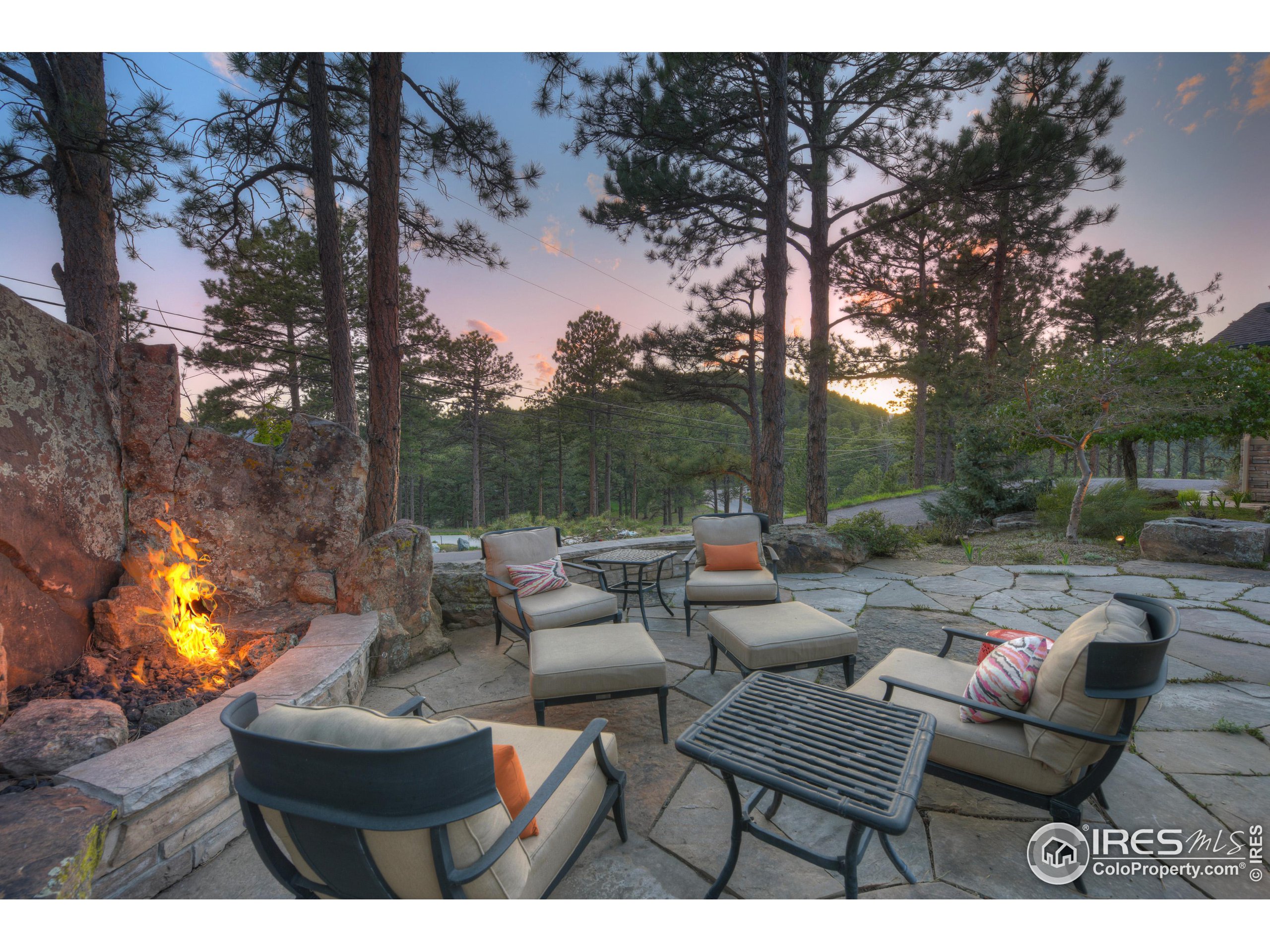 75 Alder Lane Boulder, CO 80304 - Photo 23 of 40 a outdoor living space with furniture and city view