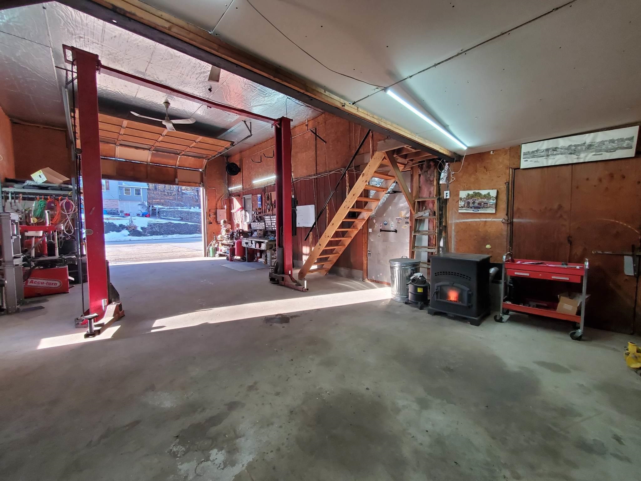 805 Bachelder Road Pembroke, NH 03275 - Photo 3 of 30 Gallery Image 3