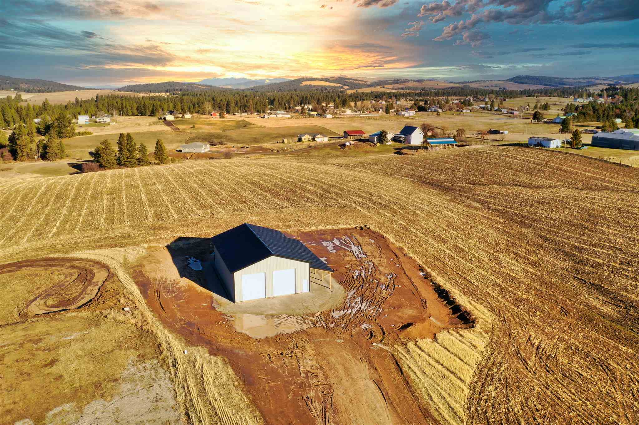11809 East Stoughton Road Valleyford, WA 99036 - Photo 2 of 22 Gallery Image 2