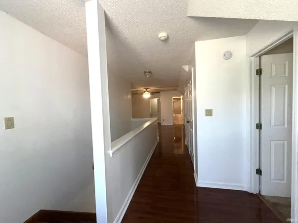 $399,900 | 5615 Kiowa Circle, Evansville, IN 47715