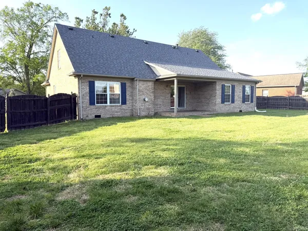 $399,900 | 5615 Kiowa Circle, Evansville, IN 47715
