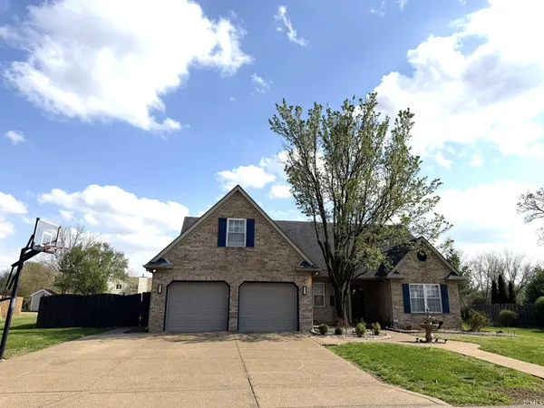 $399,900 | 5615 Kiowa Circle, Evansville, IN 47715