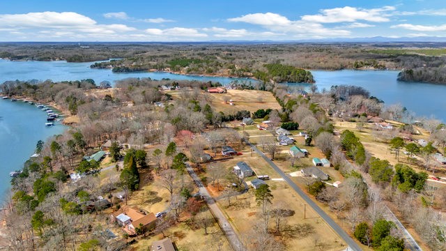 1807 Pearman Dairy Road Anderson, SC 29625 - Photo 4 of 26