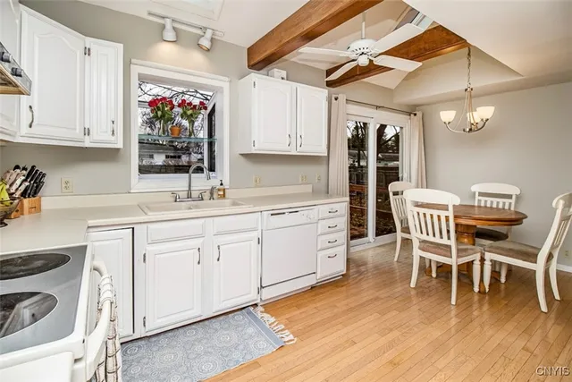 $275,000 | 110 Lynnhaven Drive, Clay, NY 13212