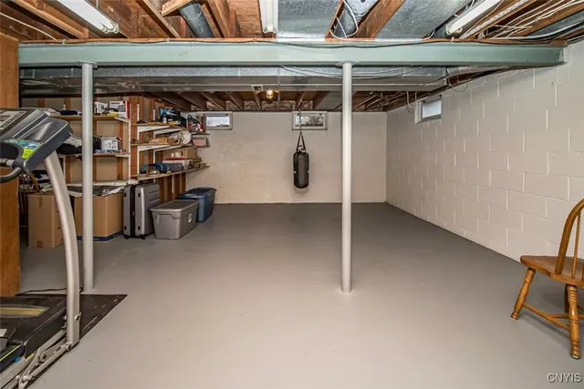 $275,000 | 110 Lynnhaven Drive, Clay, NY 13212