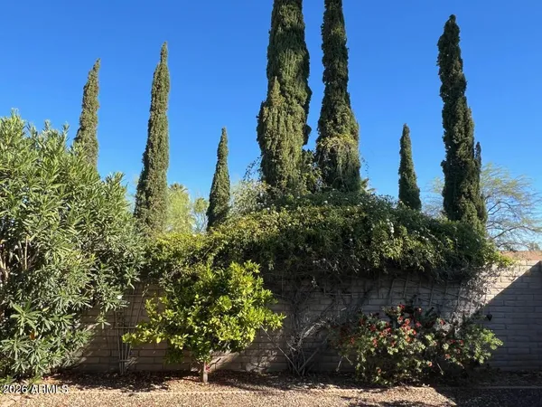 $834,900 | 10049 North 25th Place, Phoenix, AZ 85028