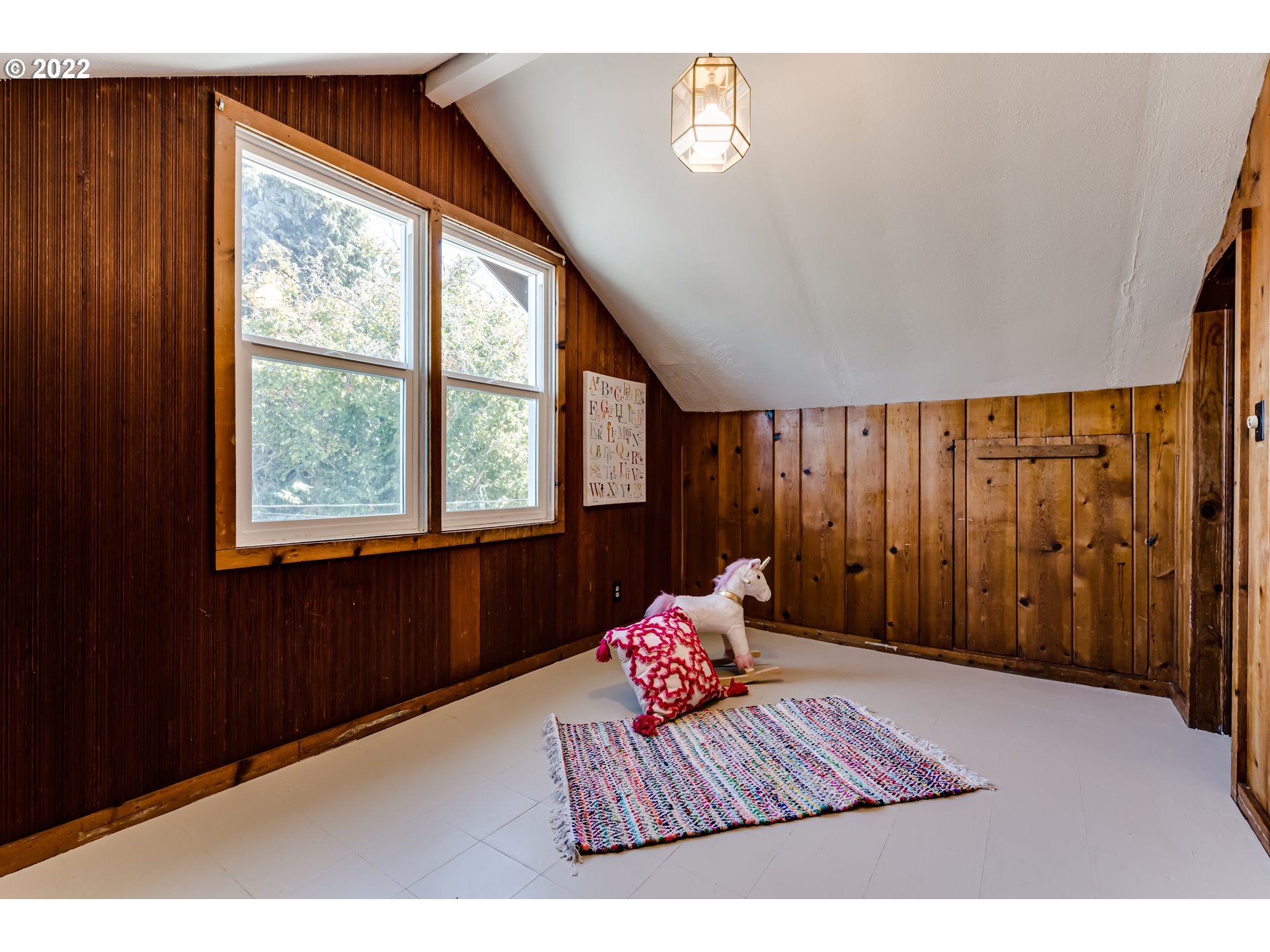 2691 Game Farm Road Springfield, OR 97477 - Photo 17 of 23 a living room with furniture and a window