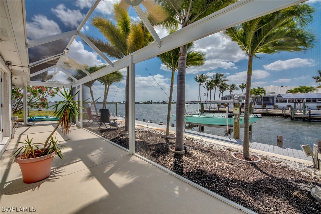 2579 Bridgeview Street Matlacha, FL 33993 - Photo 2 of 32 Gallery Image 2