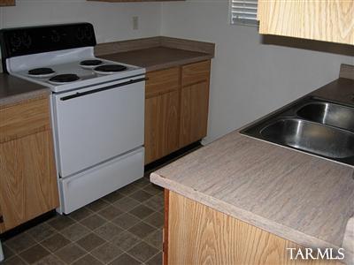 3524 South Mission Road, Unit 1(A) Tucson, AZ 85713 - Photo 3 of 5 Gallery Image 3