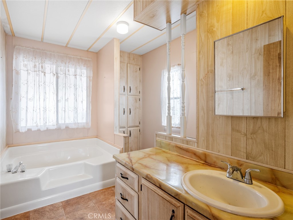 11414 Serra Road, Unit 21 Apple Valley, CA 92308 - Photo 20 of 35