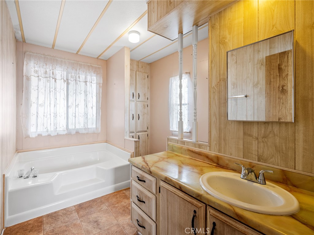 11414 Serra Road, Unit 21 Apple Valley, CA 92308 - Photo 21 of 35