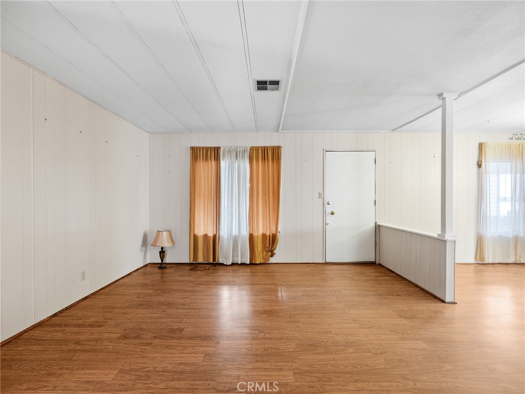 11414 Serra Road, Unit 21 Apple Valley, CA 92308 - Photo 5 of 35