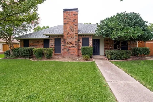 $3,000 | 2021 Espinosa Drive, Carrollton, TX 75010