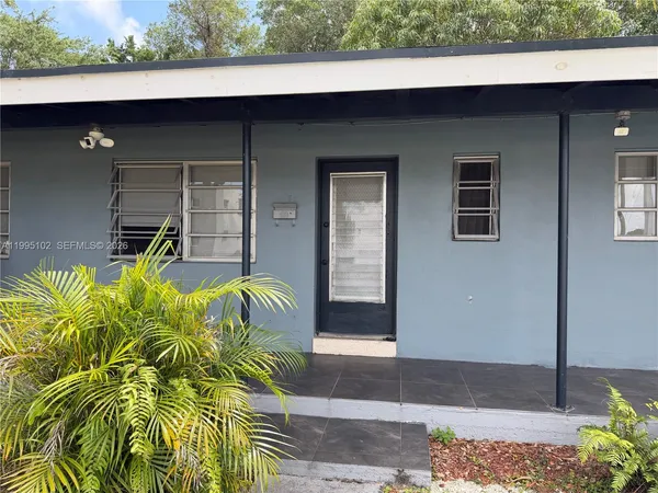$1,600 | 1580 Northeast 145th Street, Unit 1582, Miami, FL 33161